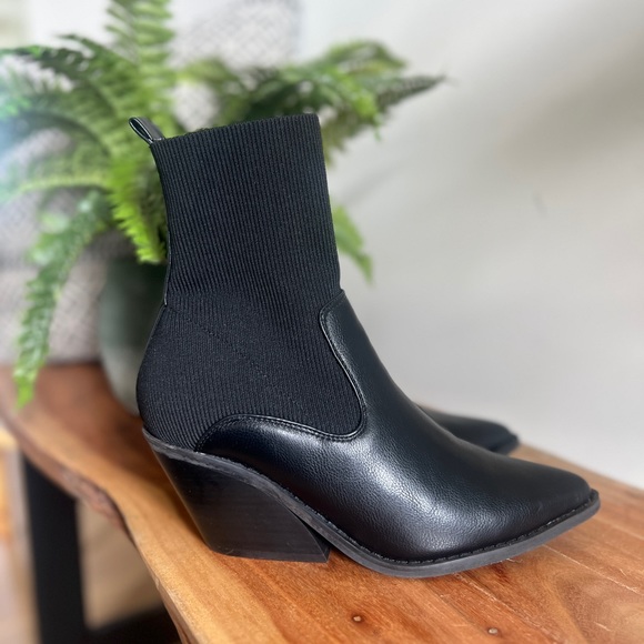 ASOS DESIGN Rekindle sock boots - Picture 2 of 4